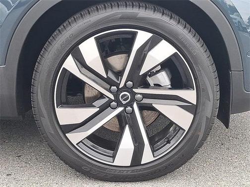 2026 Volvo XC40 B5 Ultra