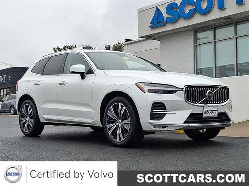 2023 Volvo XC60 B5 Plus Bright Theme