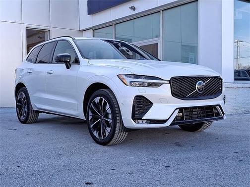 2026 Volvo XC60 B5 Plus