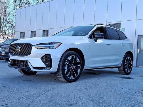 2026 Volvo XC60 B5 Plus