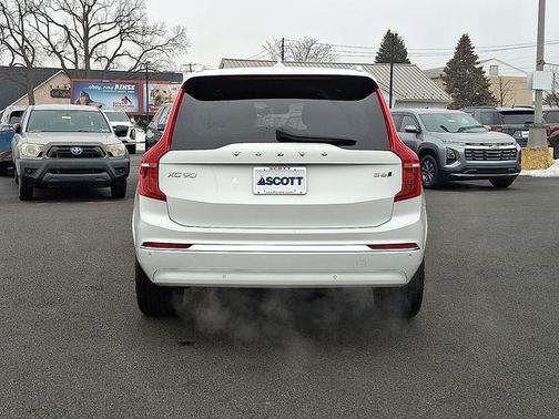2023 Volvo XC90 B6 Plus 7-Seater