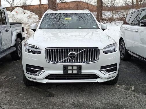 2023 Volvo XC90 B6 Plus 7-Seater