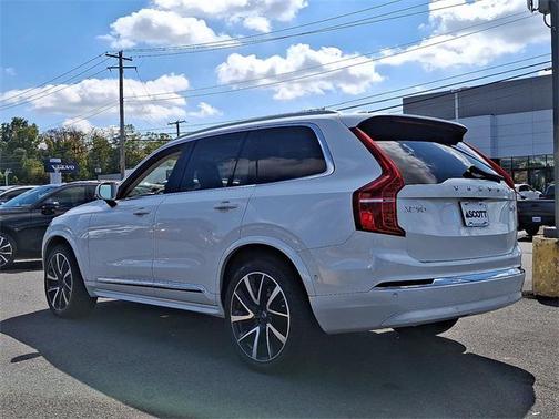 2023 Volvo XC90 B6 Plus 7-Seater