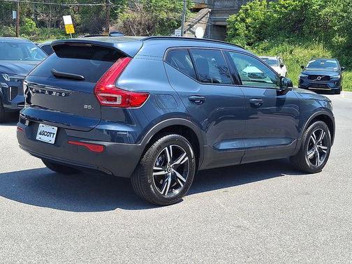 Denim Blue 2026 Volvo XC40 Core, B5 AWD Gas (mild hybrid), Dark