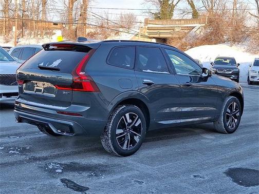 2026 Volvo XC60 B5 Plus