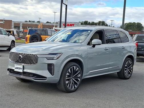 2025 Volvo XC90 B6 Plus 7-Seater