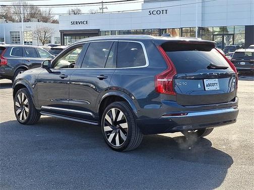 2024 Volvo XC90 Recharge Plug-In Hybrid T8 Ultimate 6-Seater