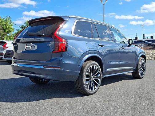 2025 Volvo XC90 Plug-In Hybrid T8 Ultra 7-Seater