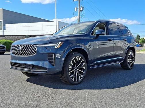 2025 Volvo XC90 Plug-In Hybrid T8 Ultra 7-Seater