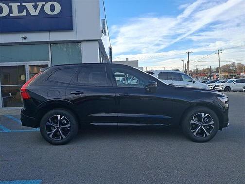 2026 Volvo XC60 B5 Core