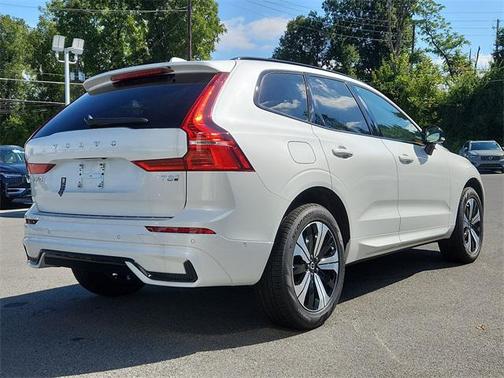 2025 Volvo XC60 Plug-In Hybrid Plus