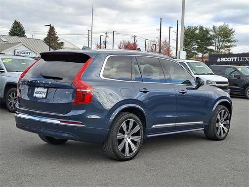 2024 Volvo XC90 B6 Plus Bright Theme 7-Seater