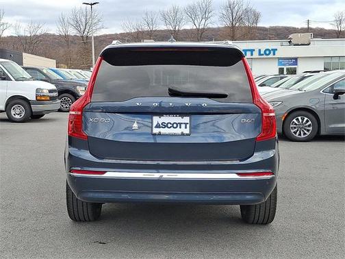 2024 Volvo XC90 B6 Plus Bright Theme 7-Seater