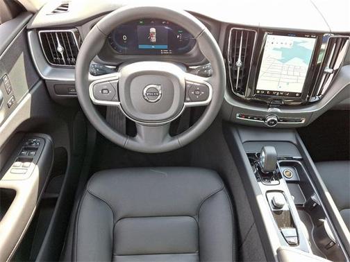2025 Volvo XC60 Plug-In Hybrid T8 Core