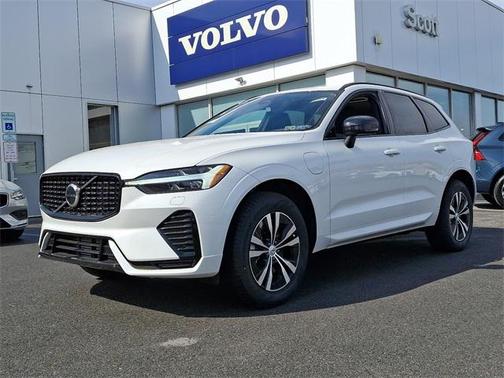 2025 Volvo XC60 Plug-In Hybrid T8 Core