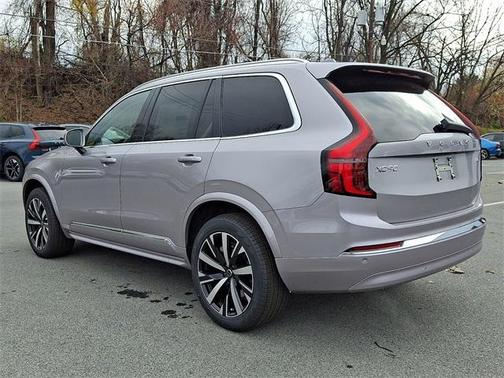 2026 Volvo XC90 B5 Core