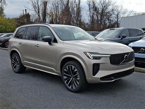 2026 Volvo XC90 B6 Ultra Dark Theme 7-Seater