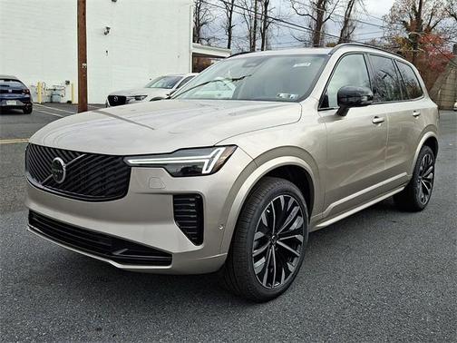 2026 Volvo XC90 B6 Ultra Dark Theme 7-Seater