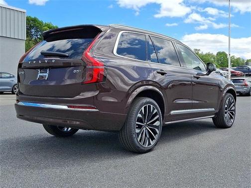 2025 Volvo XC90 B5 Core