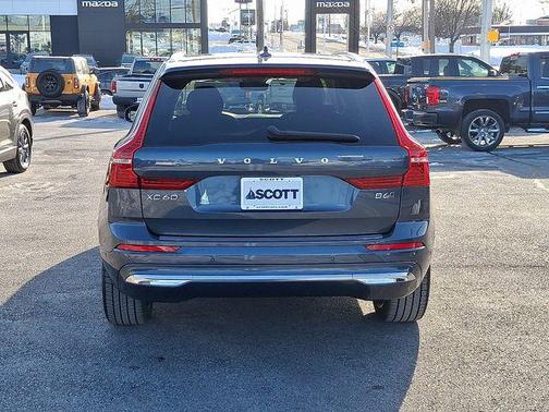 2023 Volvo XC60 B6 Ultimate Bright Theme