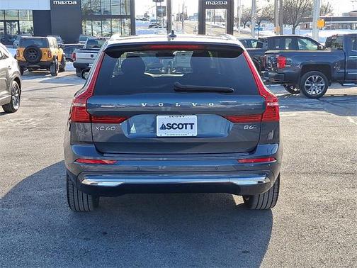 2023 Volvo XC60 B6 Ultimate Bright Theme