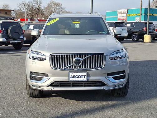 2023 Volvo XC90 B6 Plus 7-Seater