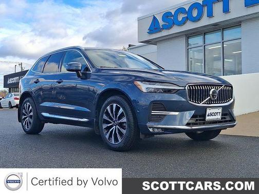 2023 Volvo XC60 B5 Plus Bright Theme