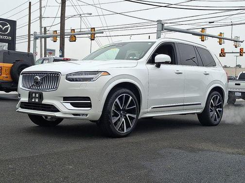 2024 Volvo XC90 B6 Plus Bright Theme 7-Seater