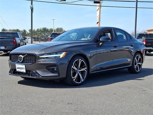 2025 Volvo S60 B5 Core