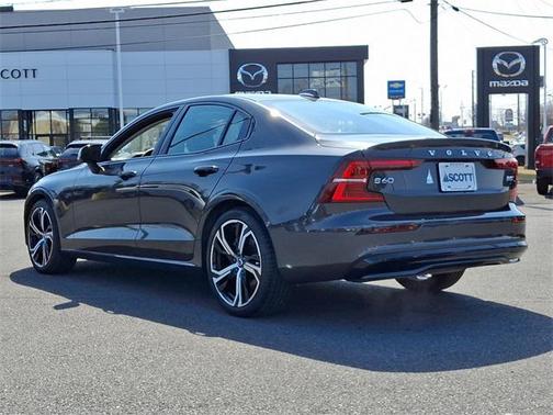 2025 Volvo S60 B5 Core