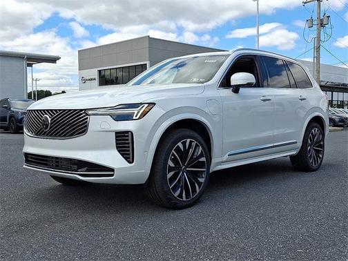 2025 Volvo XC90 Plug-In Hybrid T8 Ultra 7-Seater