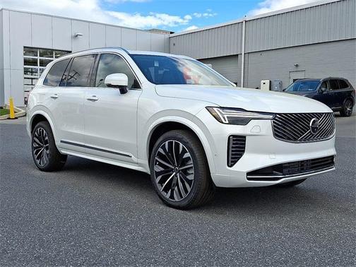 2025 Volvo XC90 Plug-In Hybrid T8 Ultra 7-Seater