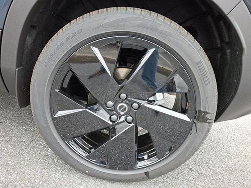 2026 Volvo XC40 B5 Ultra Black Edition