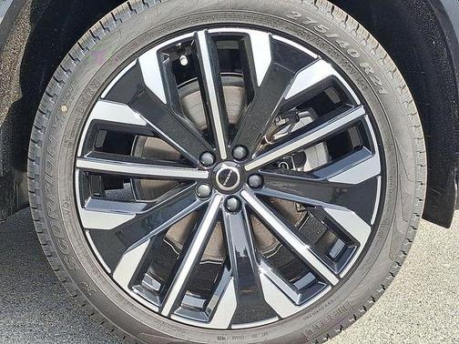 2026 Volvo XC90 Plus, B5 AWD Gas (mild hybrid), Gasoline, Bright, 7 Seats