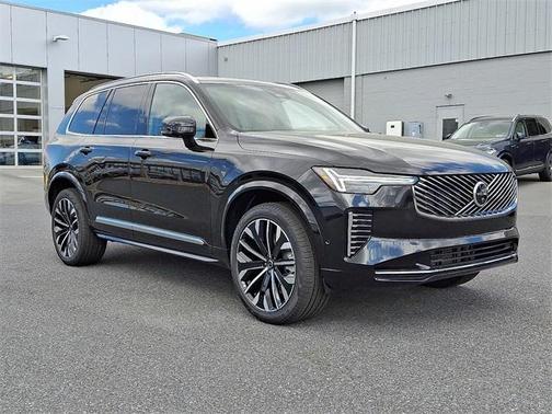 2025 Volvo XC90 B6 Plus 7-Seater