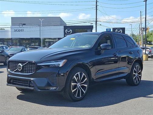 2024 Volvo XC60 B5 Plus Dark Theme