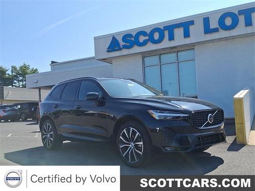 2024 Volvo XC60 B5 Plus Dark Theme