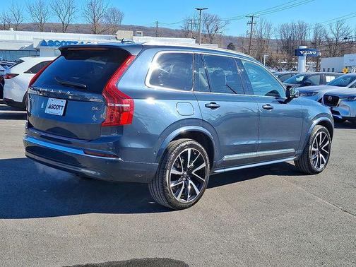 2023 Volvo XC90 B6 Plus 6-Seater