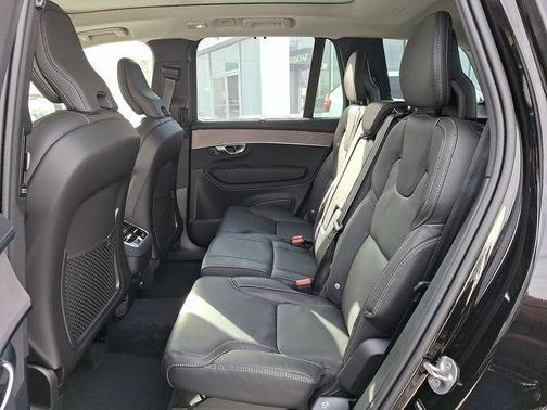 2026 Volvo XC90 B6 Ultra 7-Seater