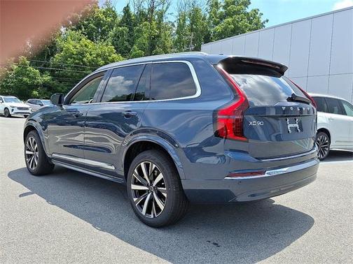 2026 Volvo XC90 B5 Core