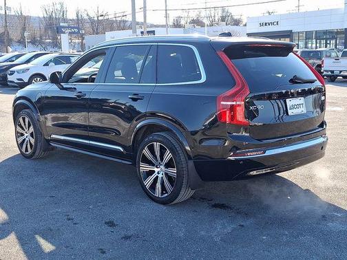 2024 Volvo XC90 Recharge Plug-In Hybrid T8 Ultimate Bright Theme 7-Seater
