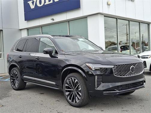 2026 Volvo XC90 B5 Plus 7-Seater