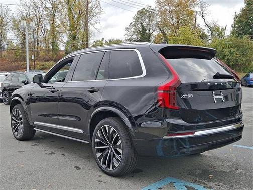 2026 Volvo XC90 B5 Plus 7-Seater