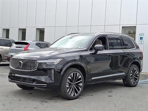 Onyx Black Metallic 2026 Volvo XC90 Plus, B5 AWD Gas (mild hybrid), Gasoline, Bright, 7 Seats