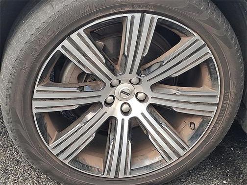 2023 Volvo XC90 B6 Ultimate 7-Seater