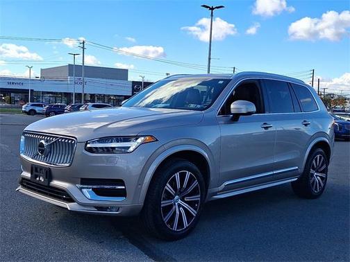 2024 Volvo XC90 B6 Plus Bright Theme 7-Seater