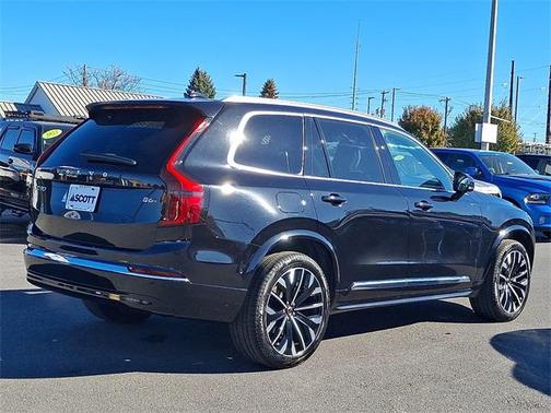 2025 Volvo XC90 B6 Plus 7-Seater