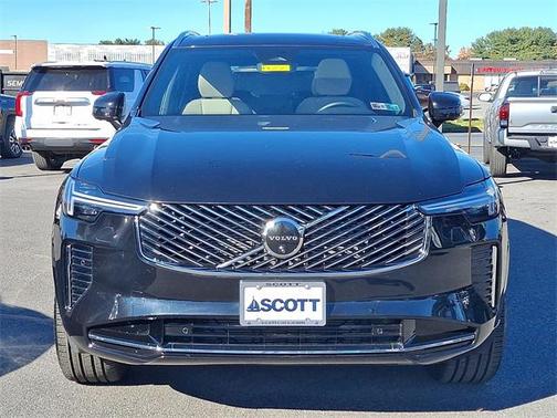 2025 Volvo XC90 B6 Plus 7-Seater