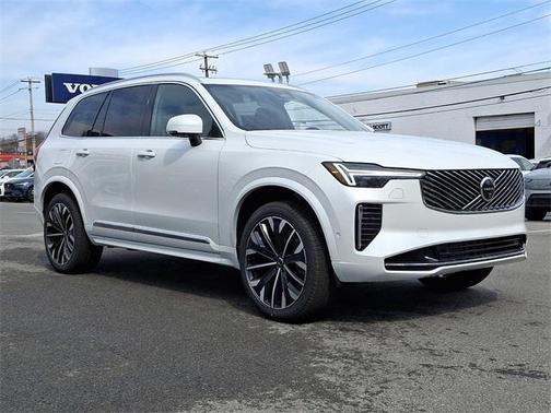 2025 Volvo XC90 Plug-In Hybrid T8 Ultra 7-Seater
