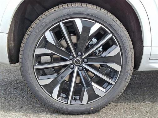 2025 Volvo XC90 Plug-In Hybrid T8 Ultra 7-Seater